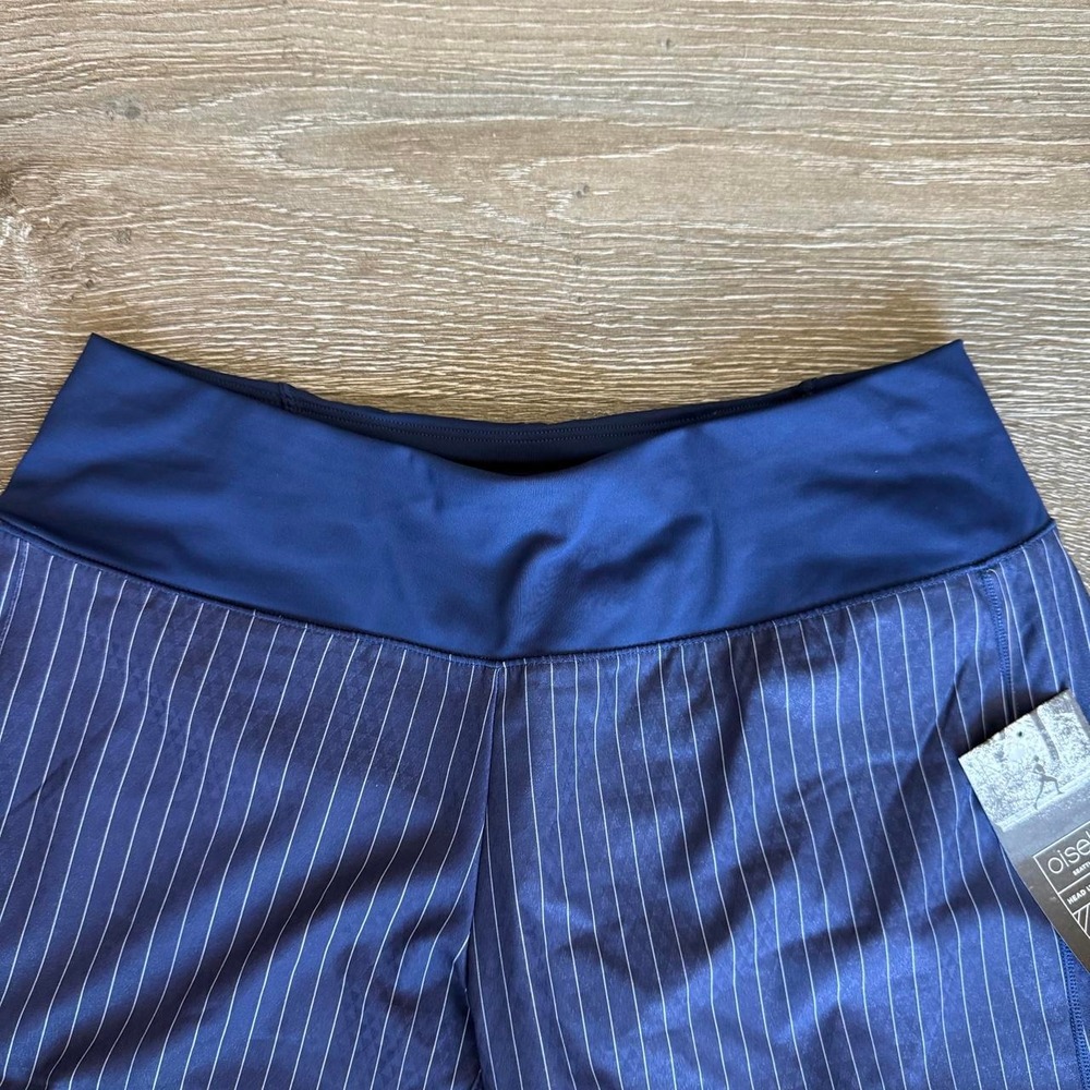 Oiselle Women's Long Roga Shorts Blue White Grounded Pinstripe Size 6 - Picture 2 of 6